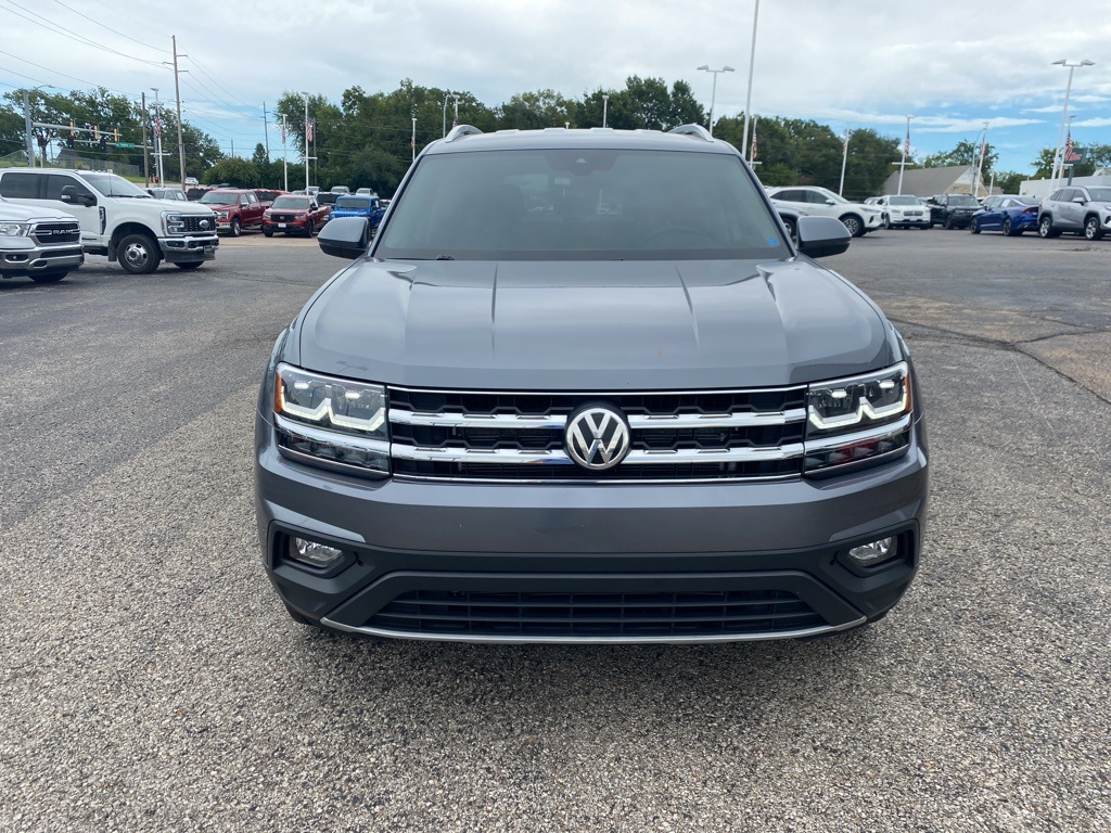 Used 2019 Volkswagen Atlas SE w/Tech with VIN 1V2UR2CA5KC521559 for sale in Kansas City