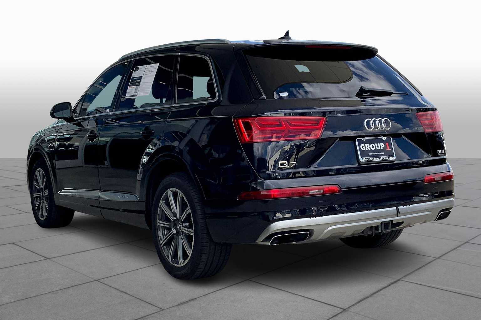 2017 Audi Q7 Premium photo 2