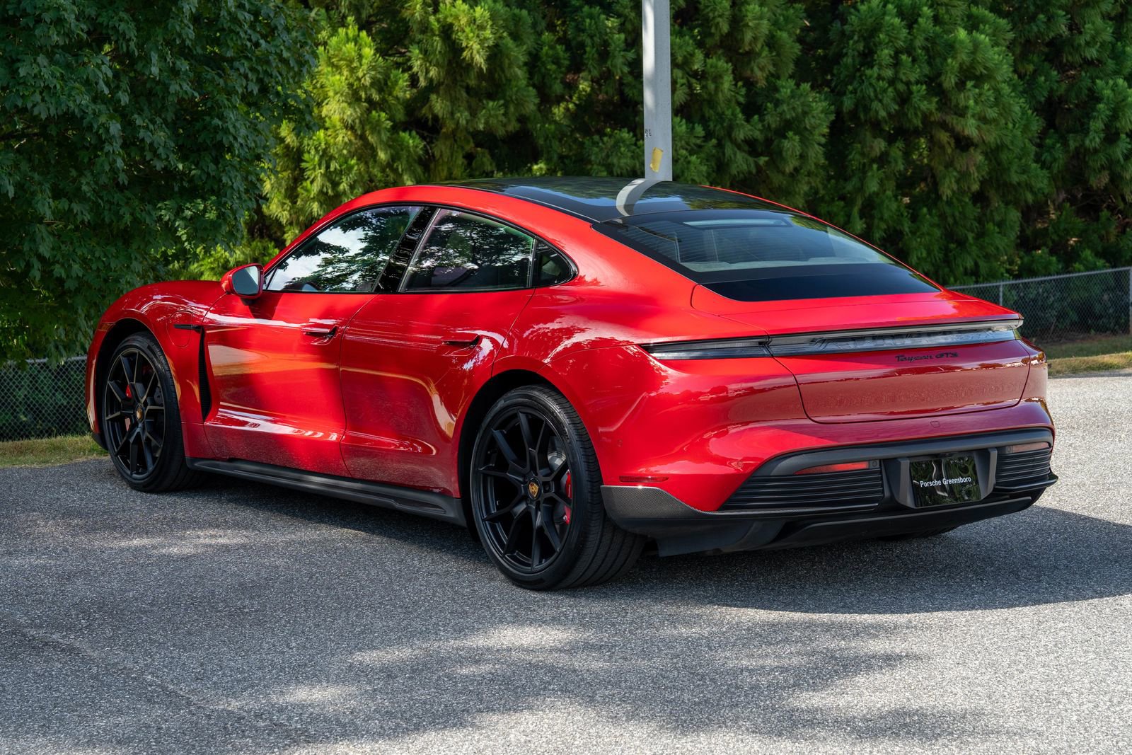 2023 Porsche Taycan GTS photo 3