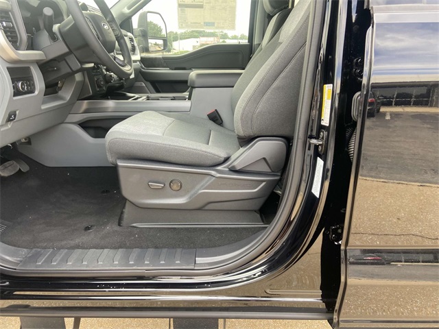 2026 Ford F-350 photo 11