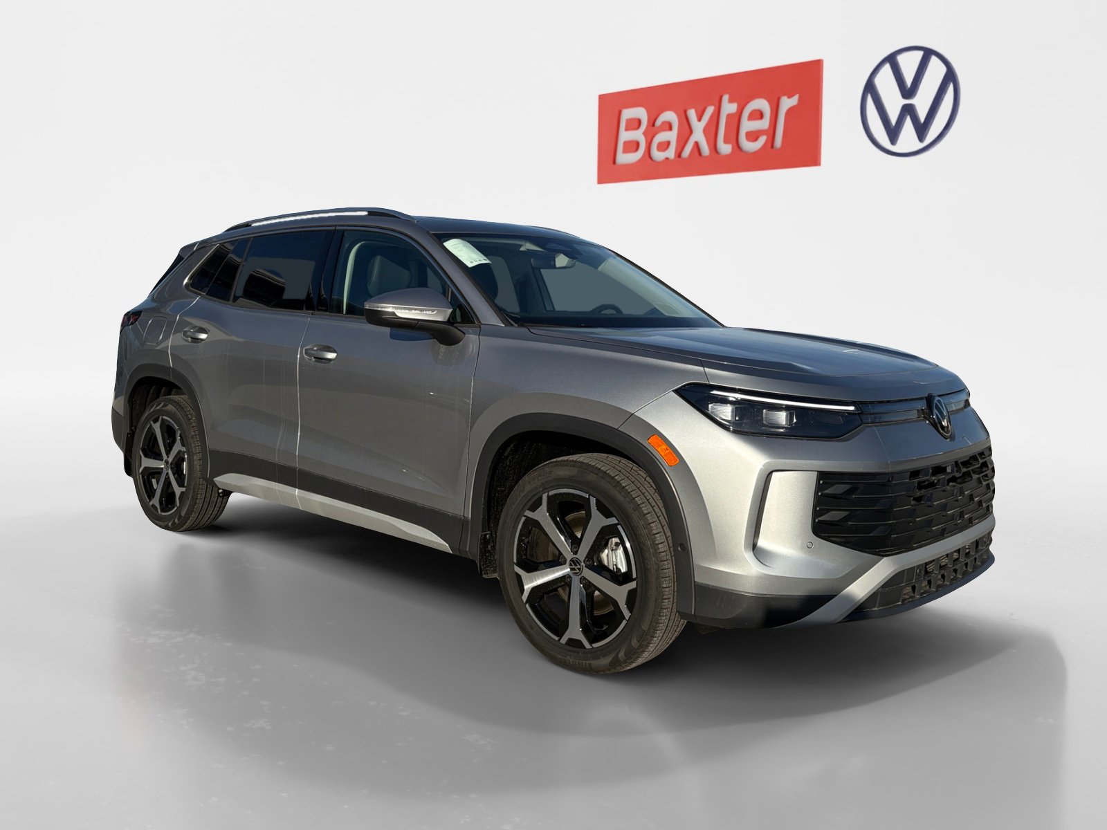 2025 Volkswagen Tiguan SE's photo