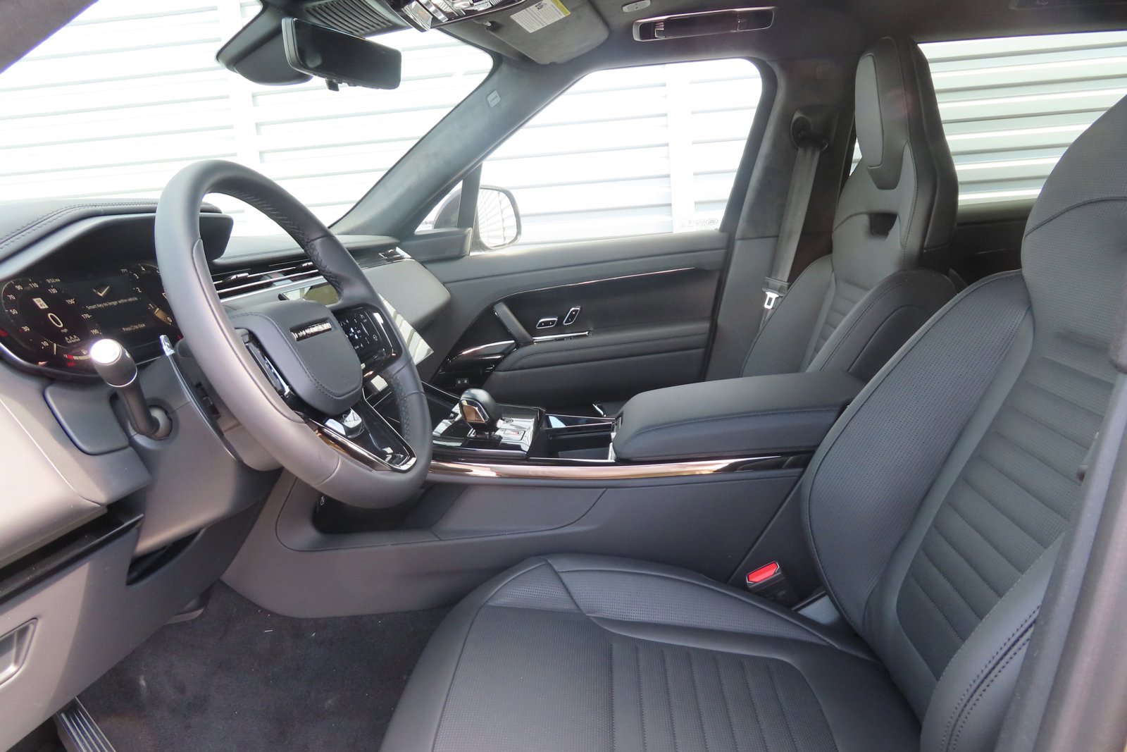 2024 Land Rover Range Rover Sport photo 13