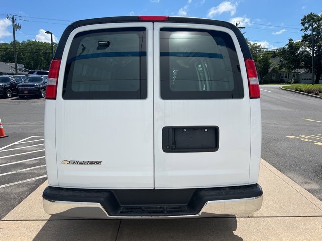 2023 Chevrolet Express Cargo Van photo 4