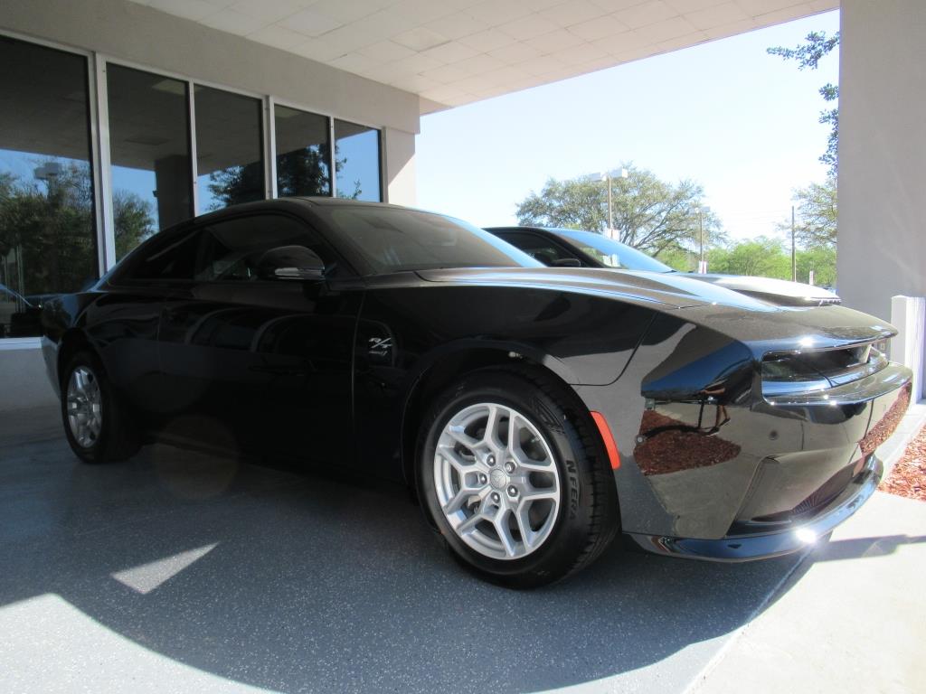 2025 Dodge Charger R/T photo 2