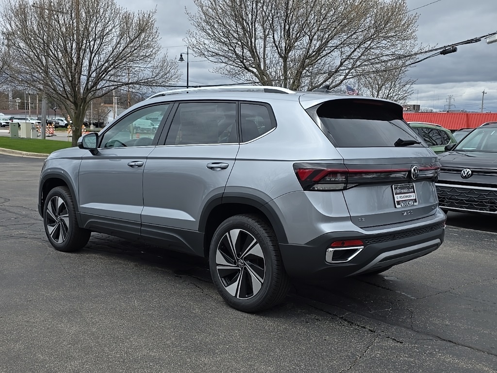 2025 Volkswagen Taos SE photo 4