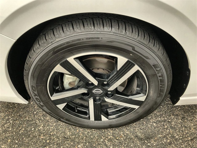 2024 Nissan Sentra SV photo 2