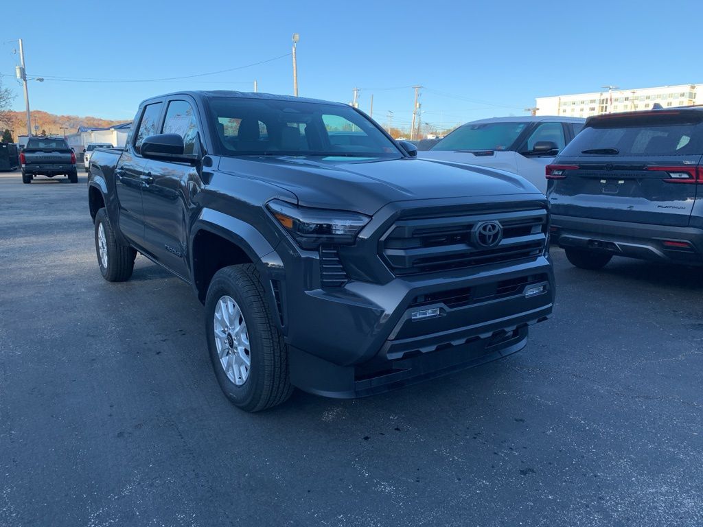 2025 Toyota Tacoma SR5's photo