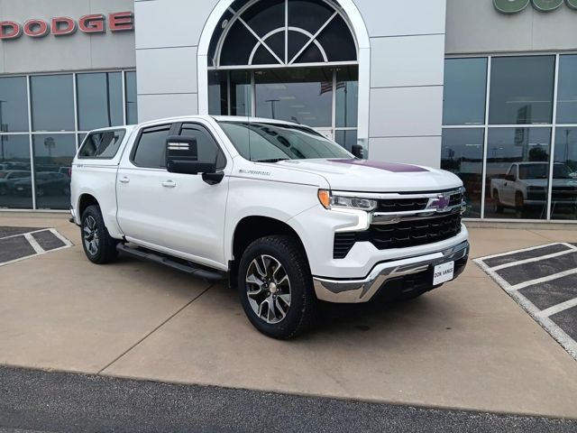 2023 Chevrolet Silverado LT photo 6