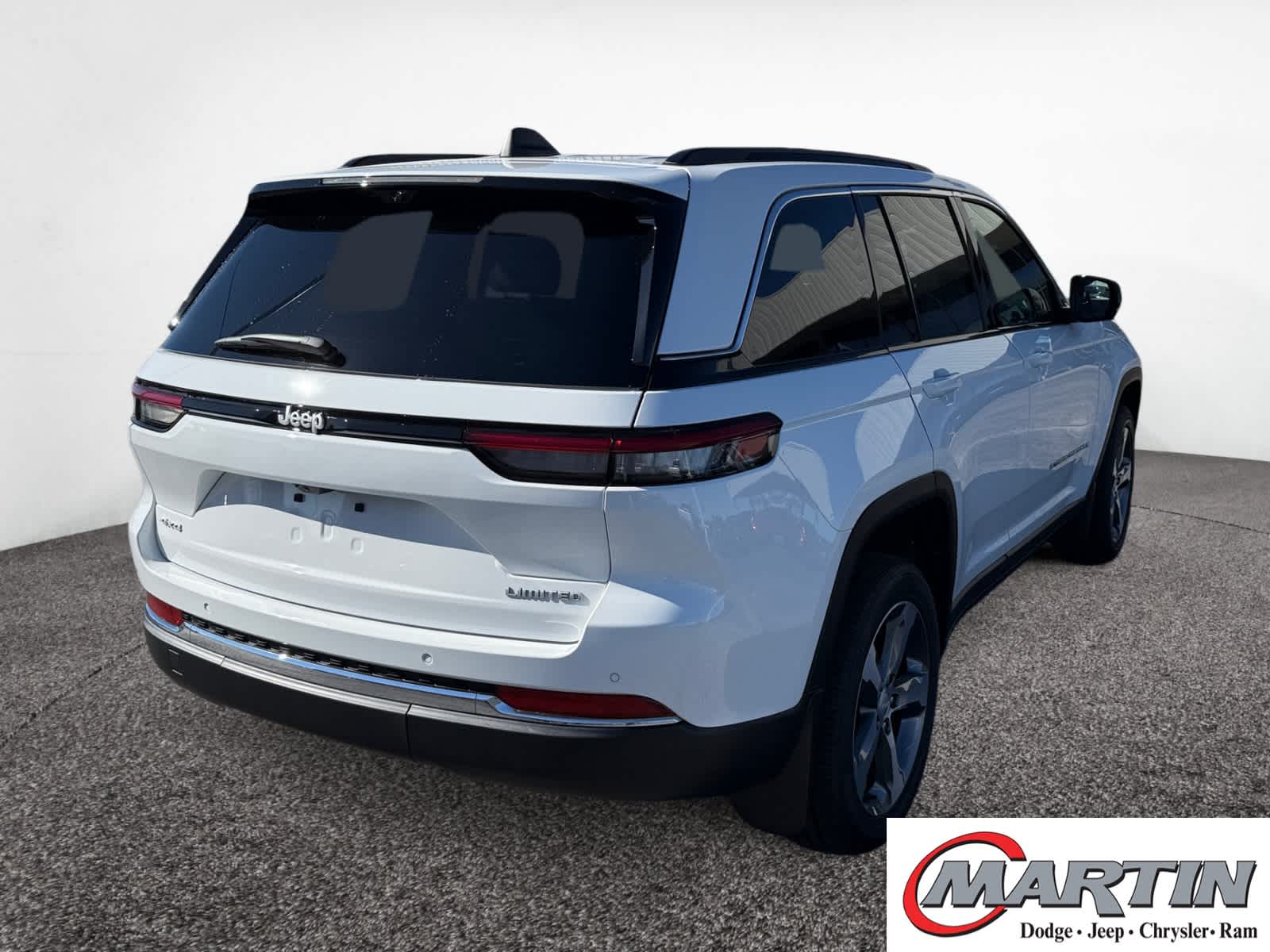 2025 Jeep Grand Cherokee Limited photo 4