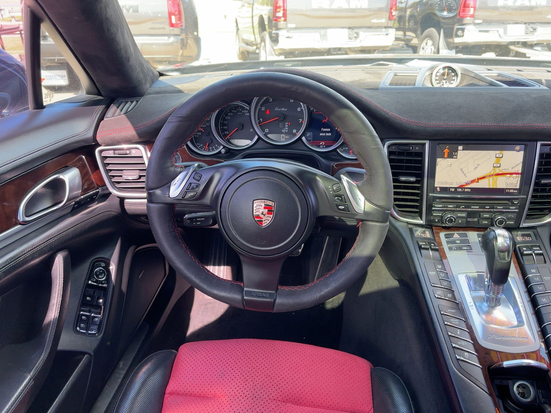 2010 Porsche Panamera Turbo photo 23