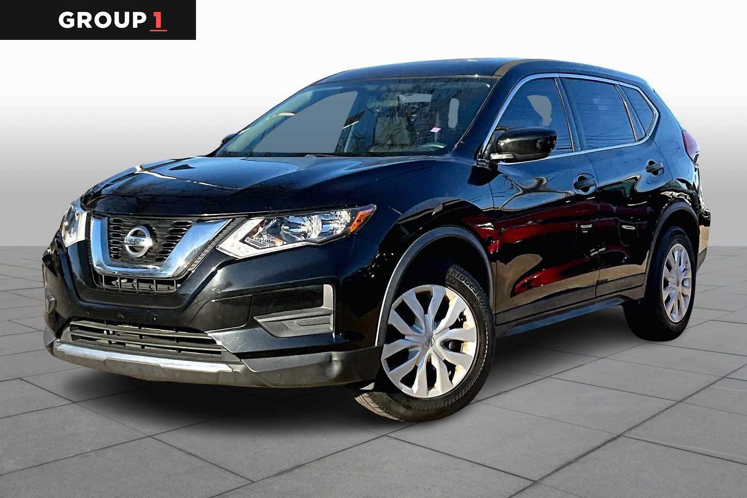 2017 Nissan Rogue S's photo