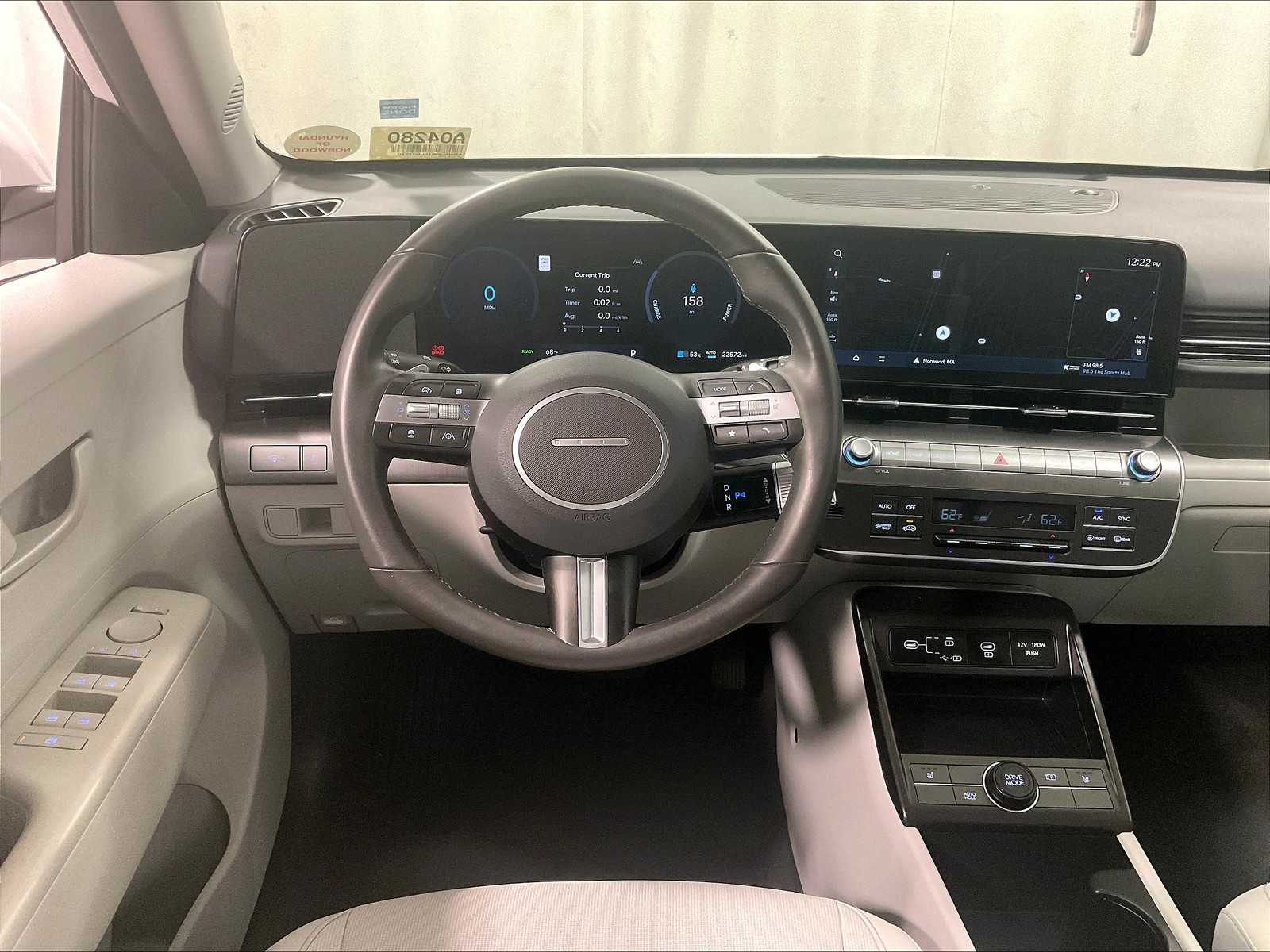 2024 Hyundai Kona Electric SEL photo 18