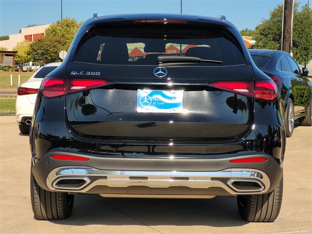 2026 Mercedes Benz GLC 300 photo 3