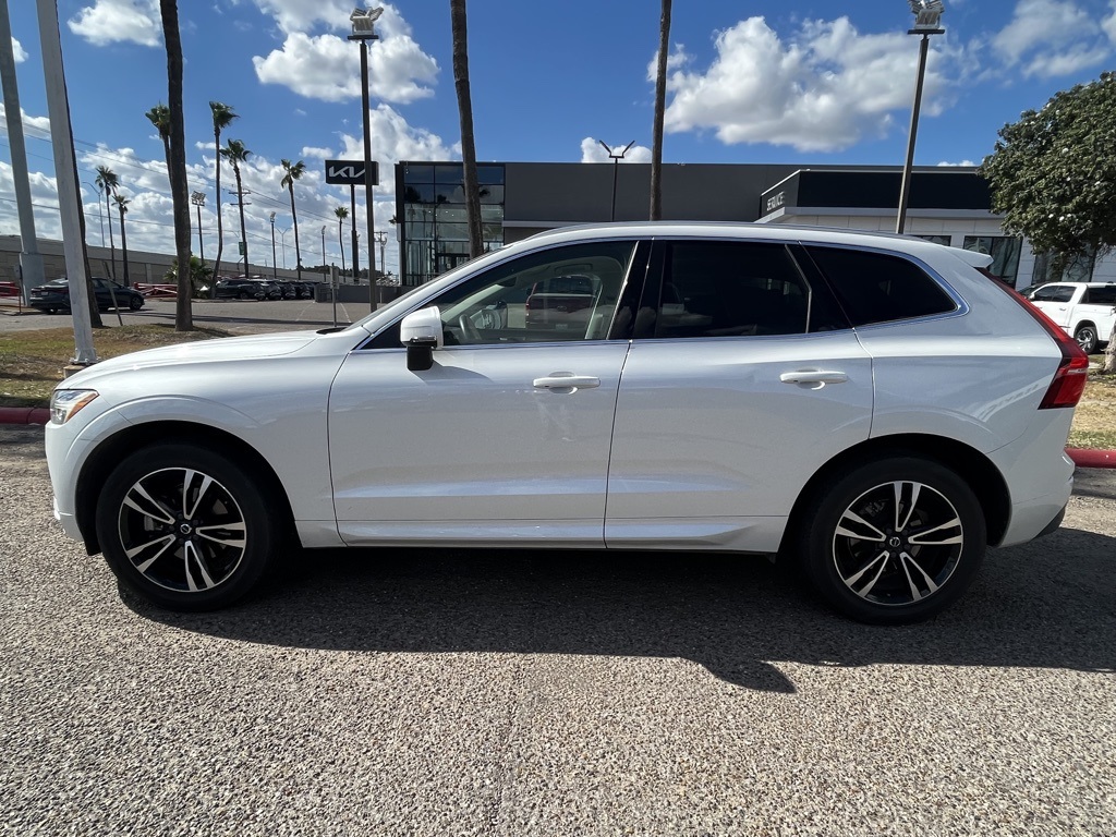 2021 Volvo XC60 T5 Momentum photo 3