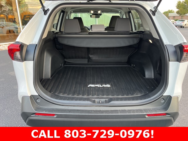 2023 Toyota RAV4 XLE photo 31
