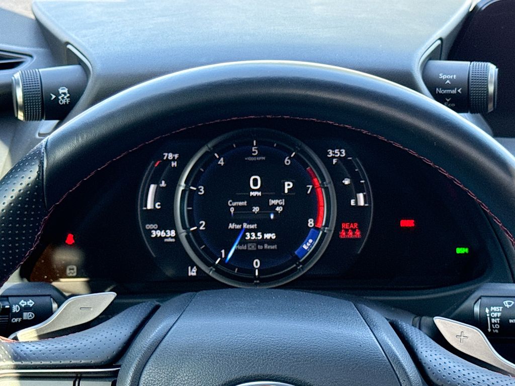 2022 Lexus UX 200 F SPORT photo 2