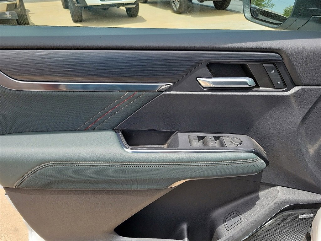 2024 Gmc Acadia AT4 photo 12