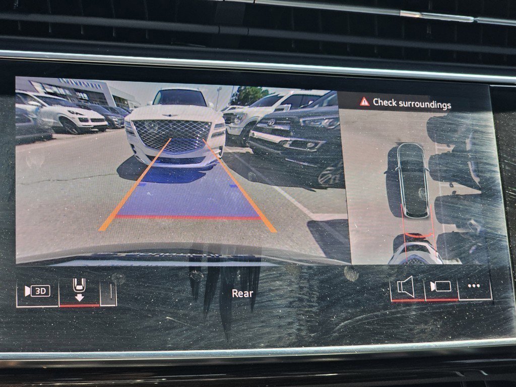 2025 Audi Q7 45 Premium Plus photo 3