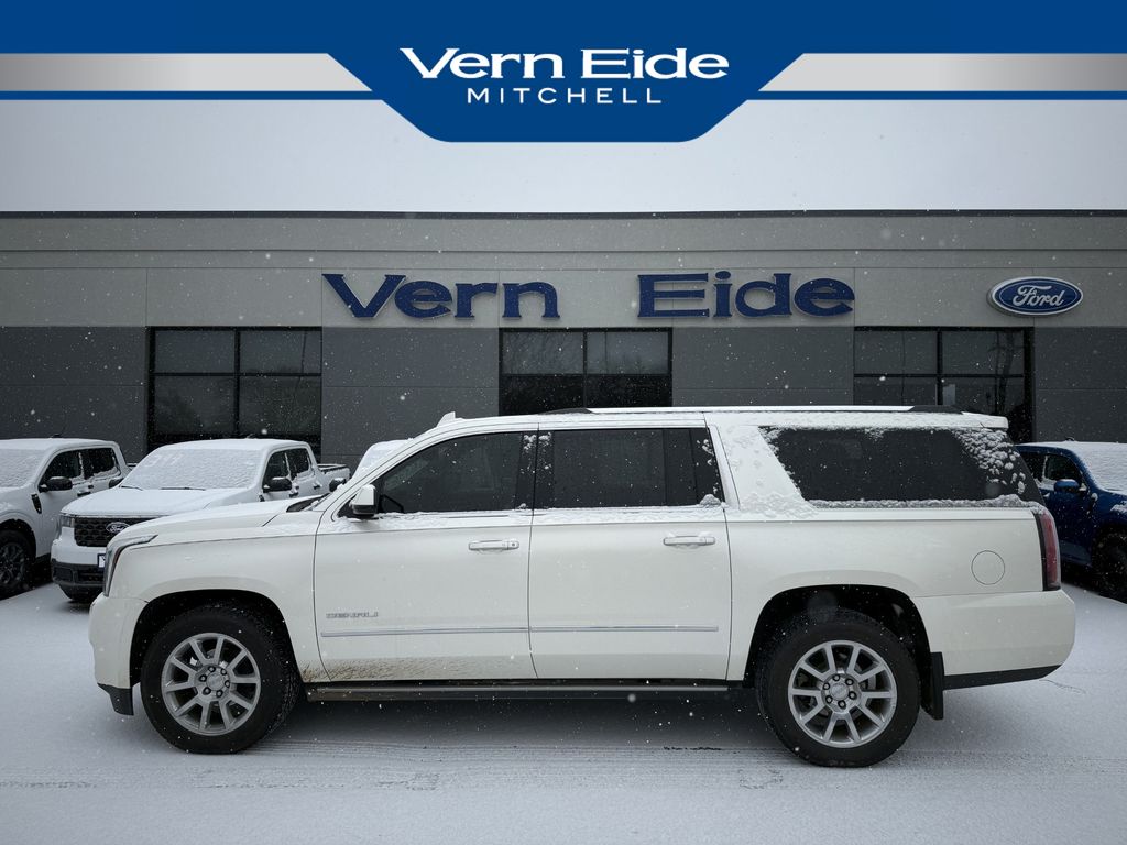 2015 GMC Yukon XL Denali's photo