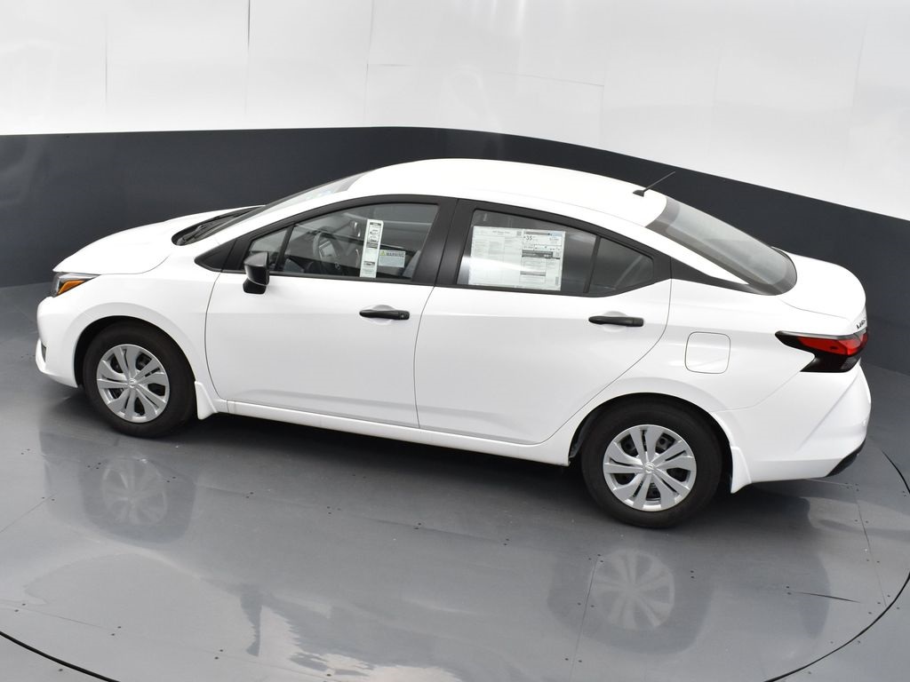 2025 Nissan Versa 1.6 S photo 34