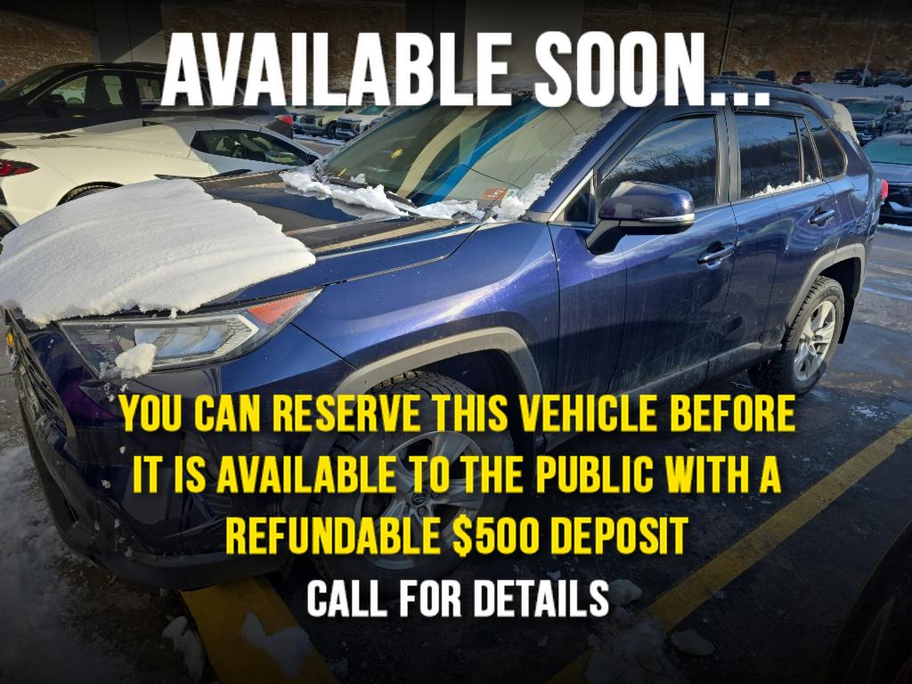 2020 Toyota RAV4 XLE's photo