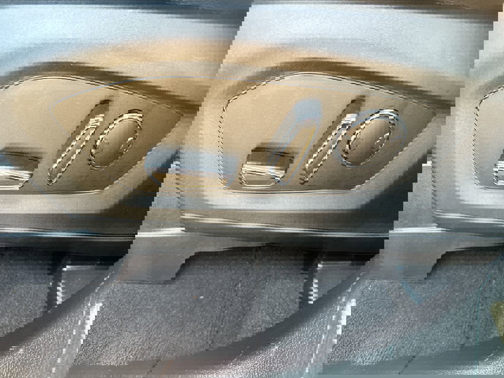 2020 Ford Explorer ST photo 12