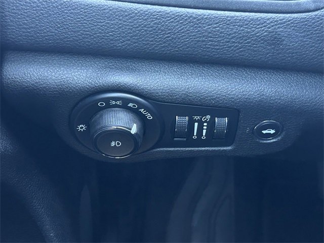 2016 Chrysler 200 S photo 21