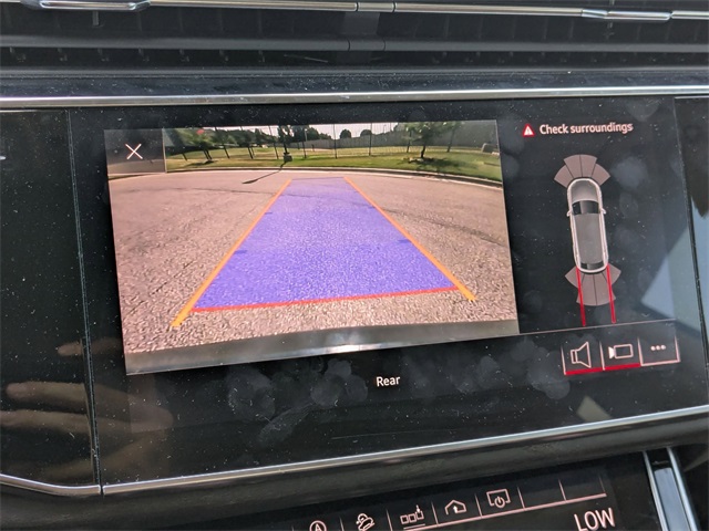 2019 Audi Q8 Premium photo 16