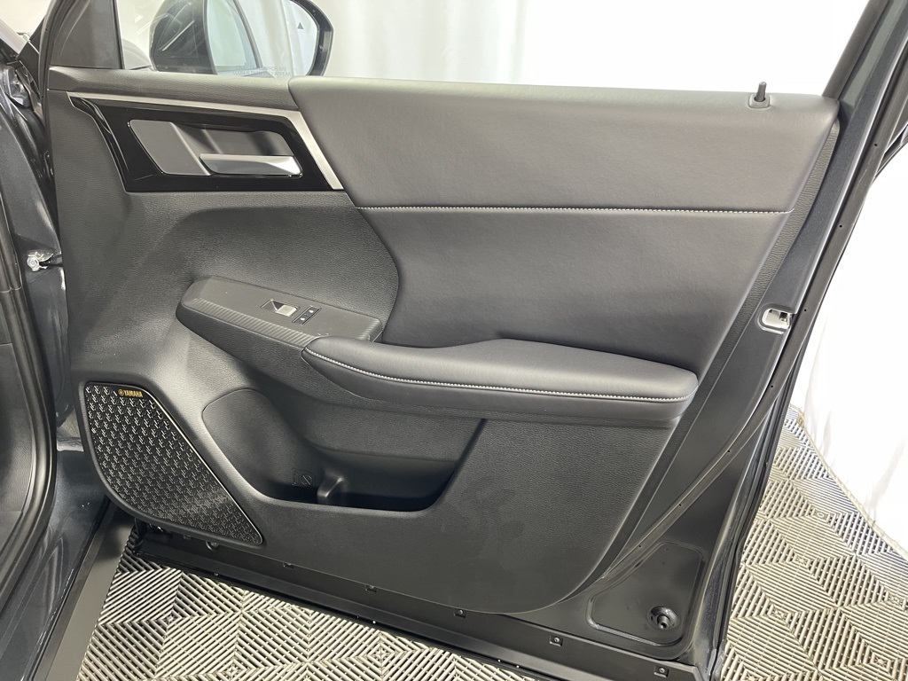2025 Mitsubishi Outlander SE photo 30