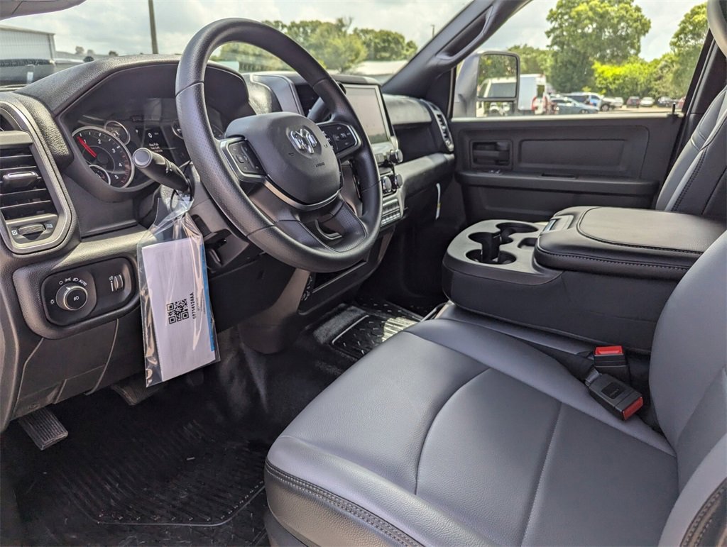 2025 Ram 5500 Tradesman photo 13