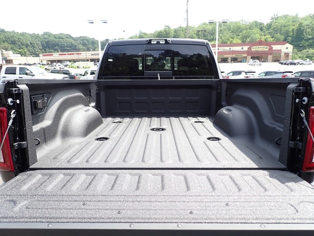 2025 Ram 2500 Big Horn photo 4