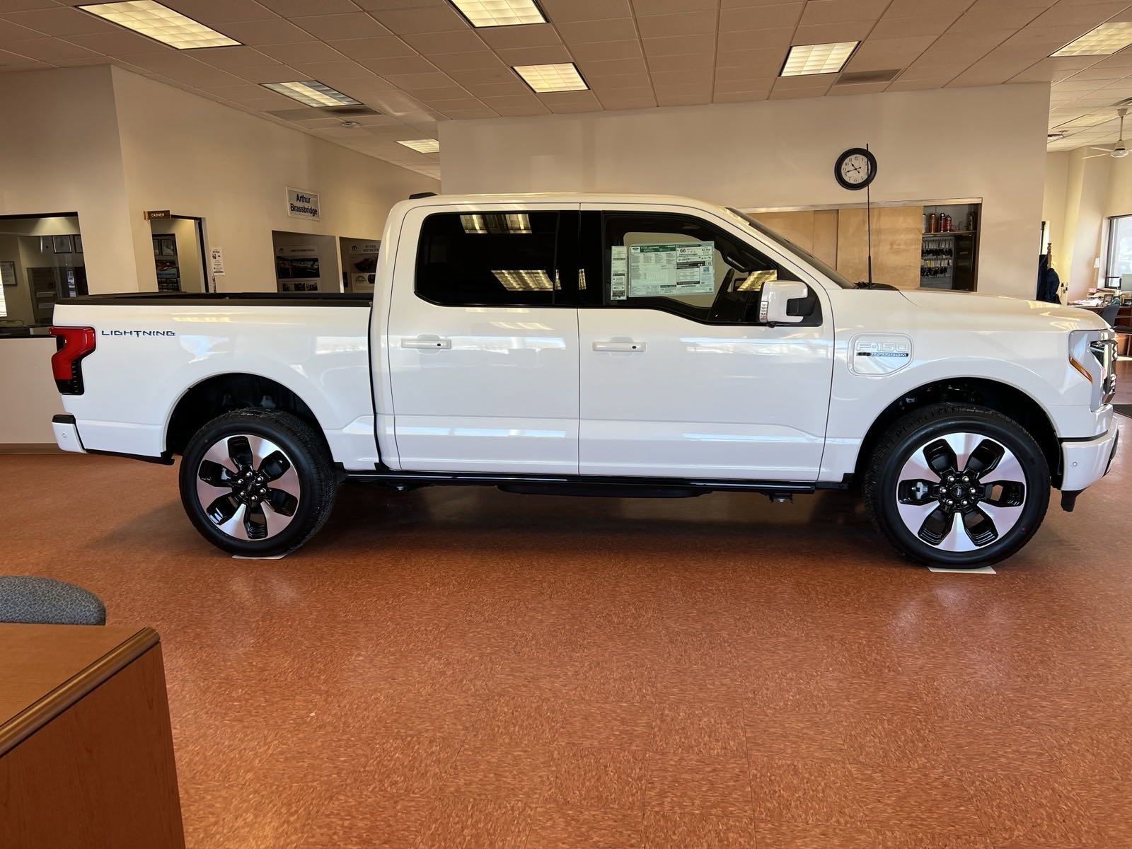 2023 Ford F-150 Lightning Platinum photo 4