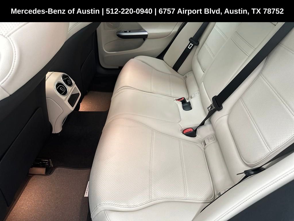 2025 Mercedes Benz C 300 photo 20