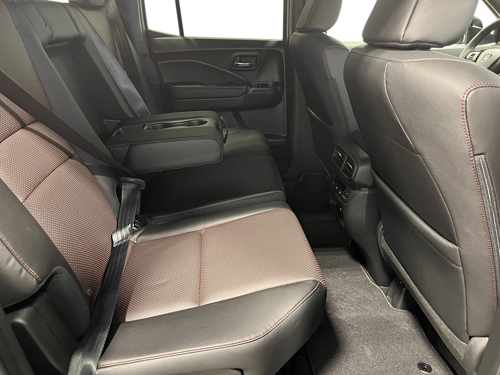 2025 Honda Ridgeline Black Edition photo 16