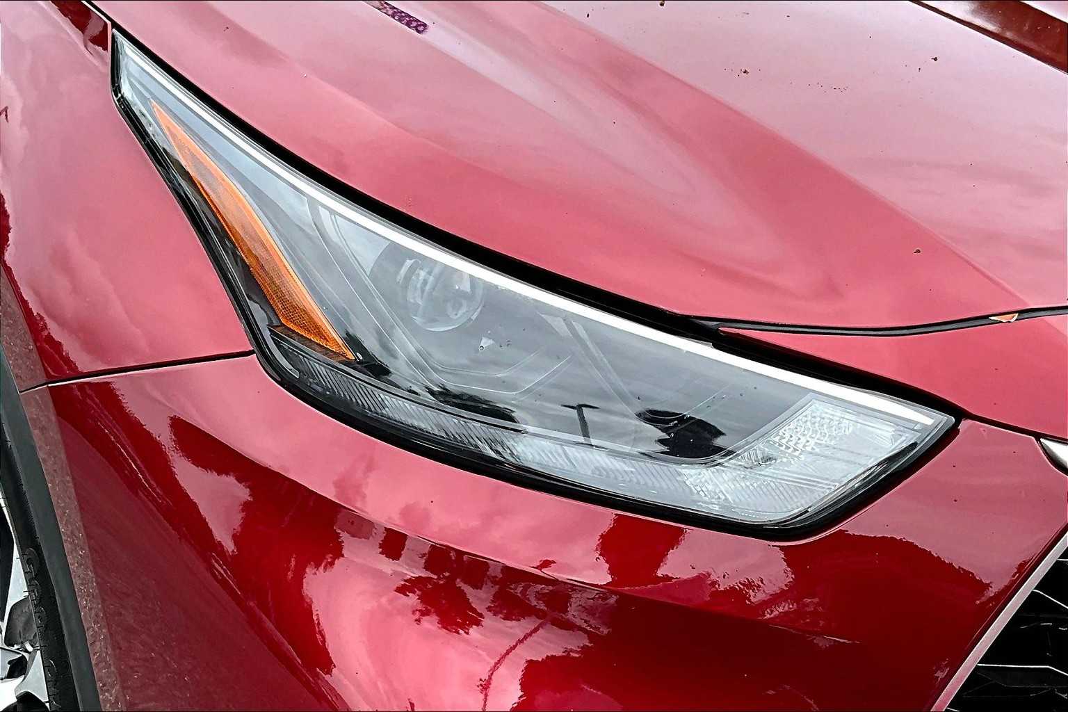 2022 Toyota Highlander XLE photo 26