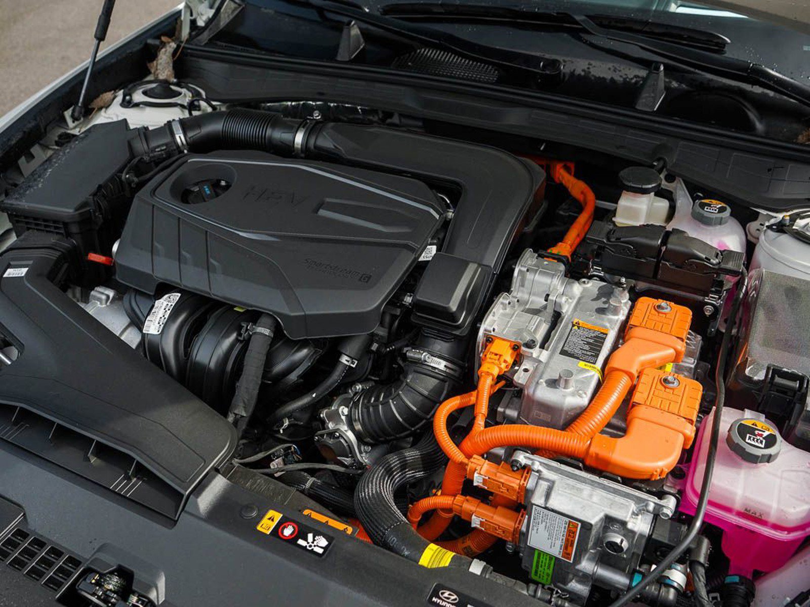 2025 Hyundai Sonata Hybrid Limited photo 3