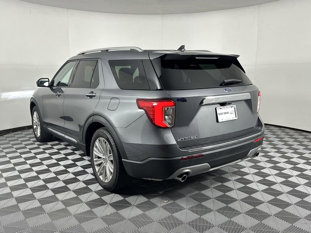 2024 Ford Explorer Limited photo 3