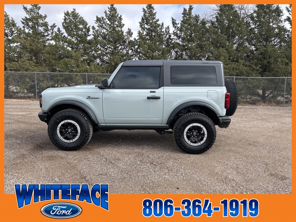 2021 Ford Bronco Black Diamond photo 2