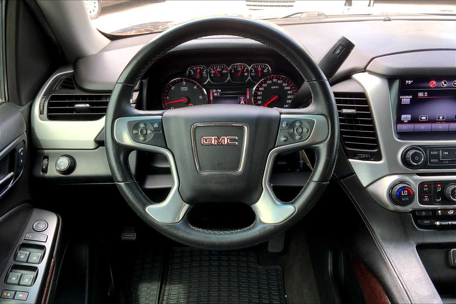 2015 Gmc Yukon XL SLE photo 3