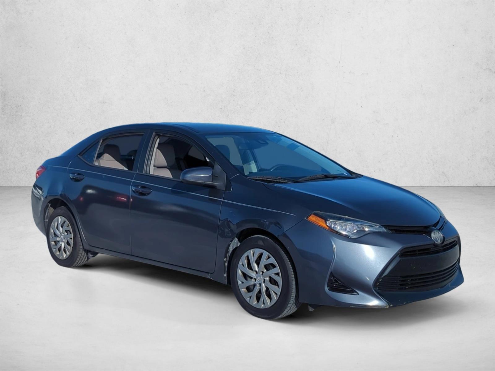 2017 Toyota Corolla L photo 3