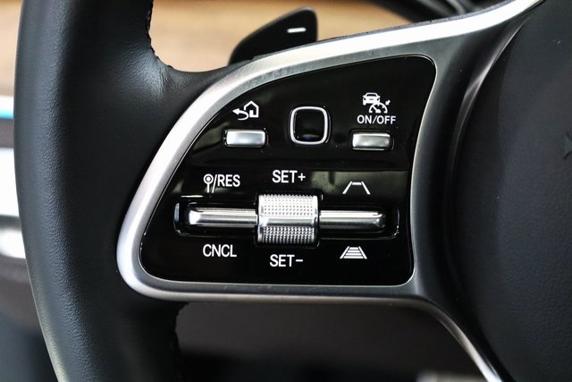 2022 Mercedes Benz GLS 580 4MATIC photo 3