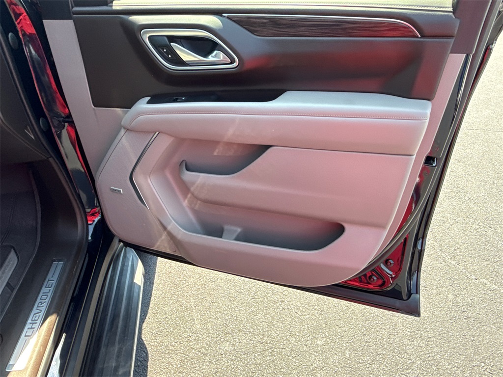 2021 Chevrolet Tahoe LT photo 12