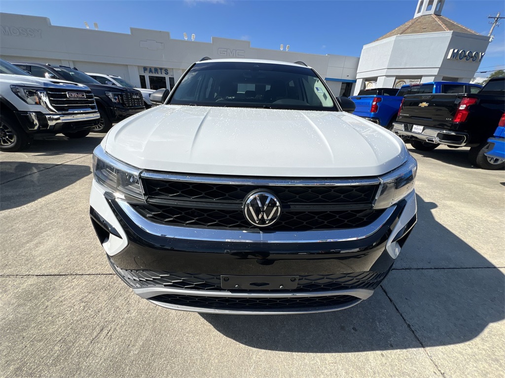 2024 Volkswagen Taos S photo 32