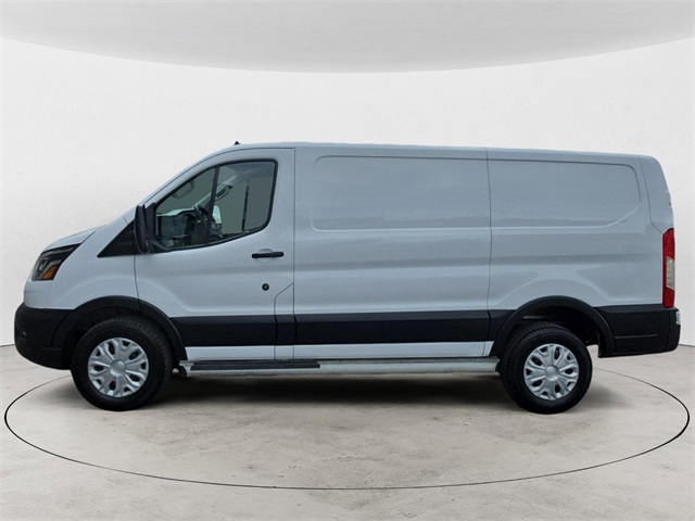 2023 Ford Transit photo 2