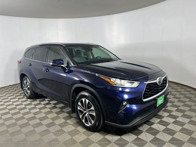 2020 Toyota Highlander XLE's photo