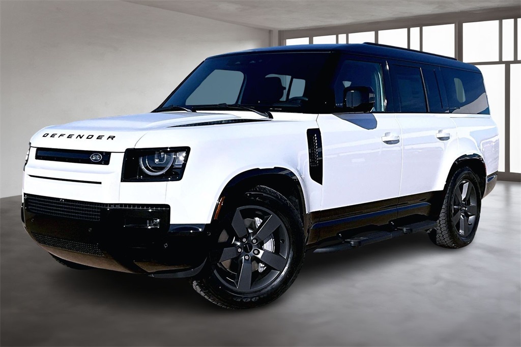 2026 Land Rover Defender X-Dynamic SE's photo