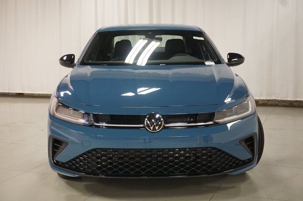 2025 Volkswagen Jetta 1.5T Sport photo 4