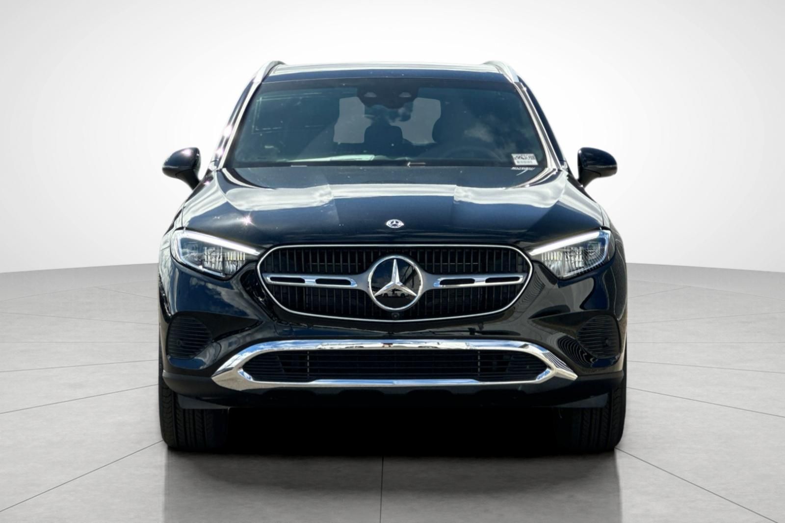2026 Mercedes Benz GLC 300 photo 7