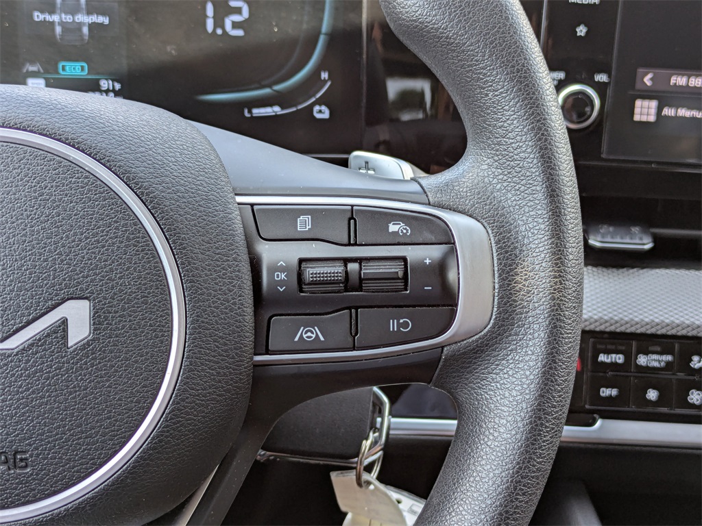 2025 Kia Sportage Hybrid LX photo 19