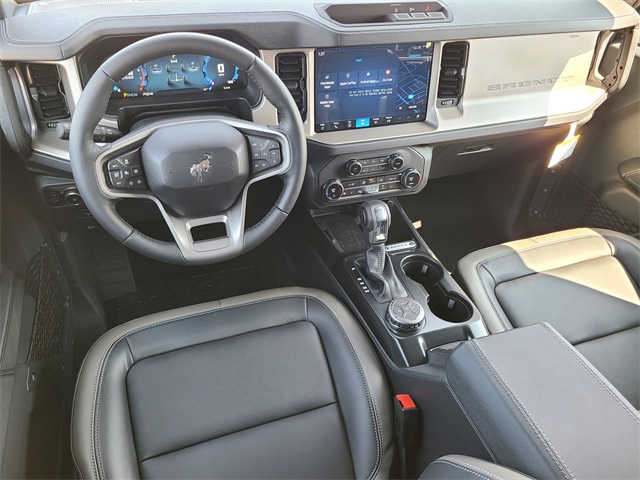 2025 Ford Bronco Outer Banks photo 31